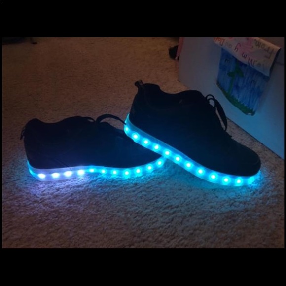 Led light up shoes - Picture 2 of 2